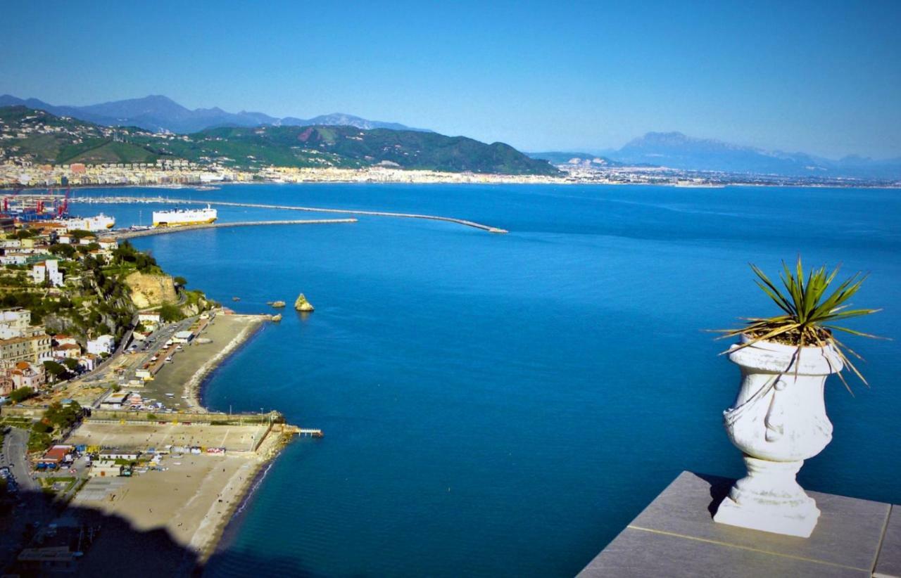 La Terrazza Sul Blu -Vista Mare- Apartment Vietri Bagian luar foto