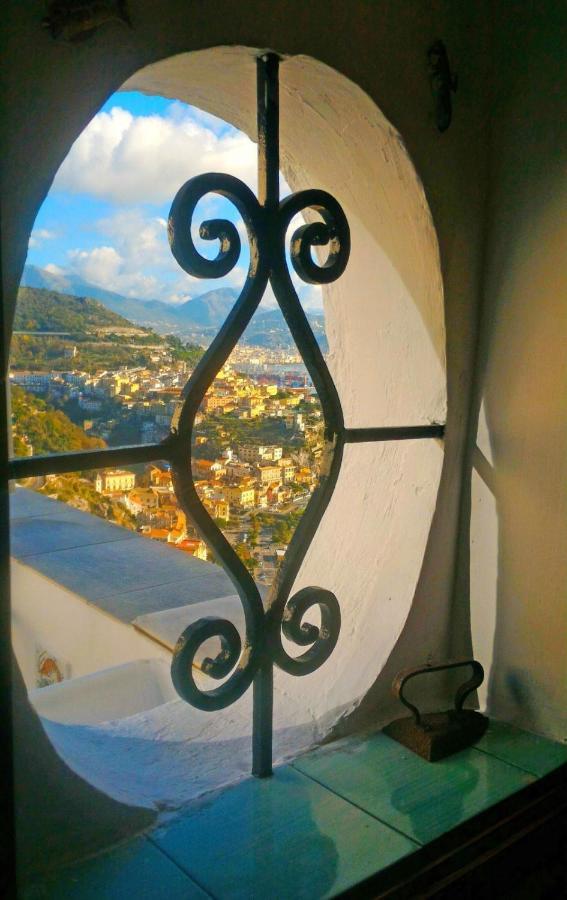 La Terrazza Sul Blu -Vista Mare- Apartment Vietri Bagian luar foto